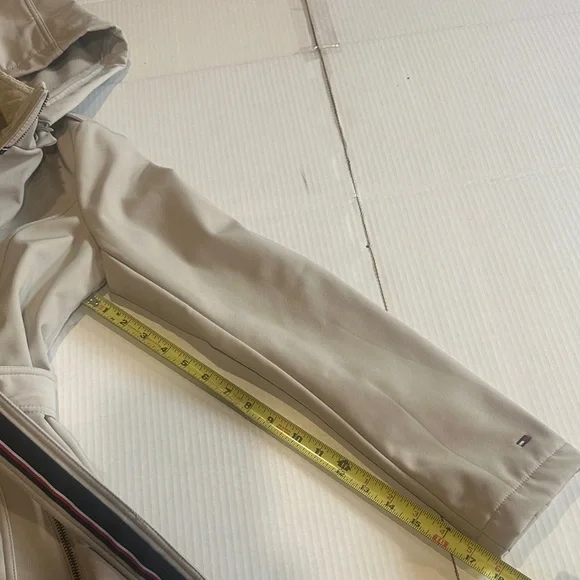 Tommy Hilfiger belted soft shell Beige Jacket with Striped Belt zipper front - Picture 2 of 11